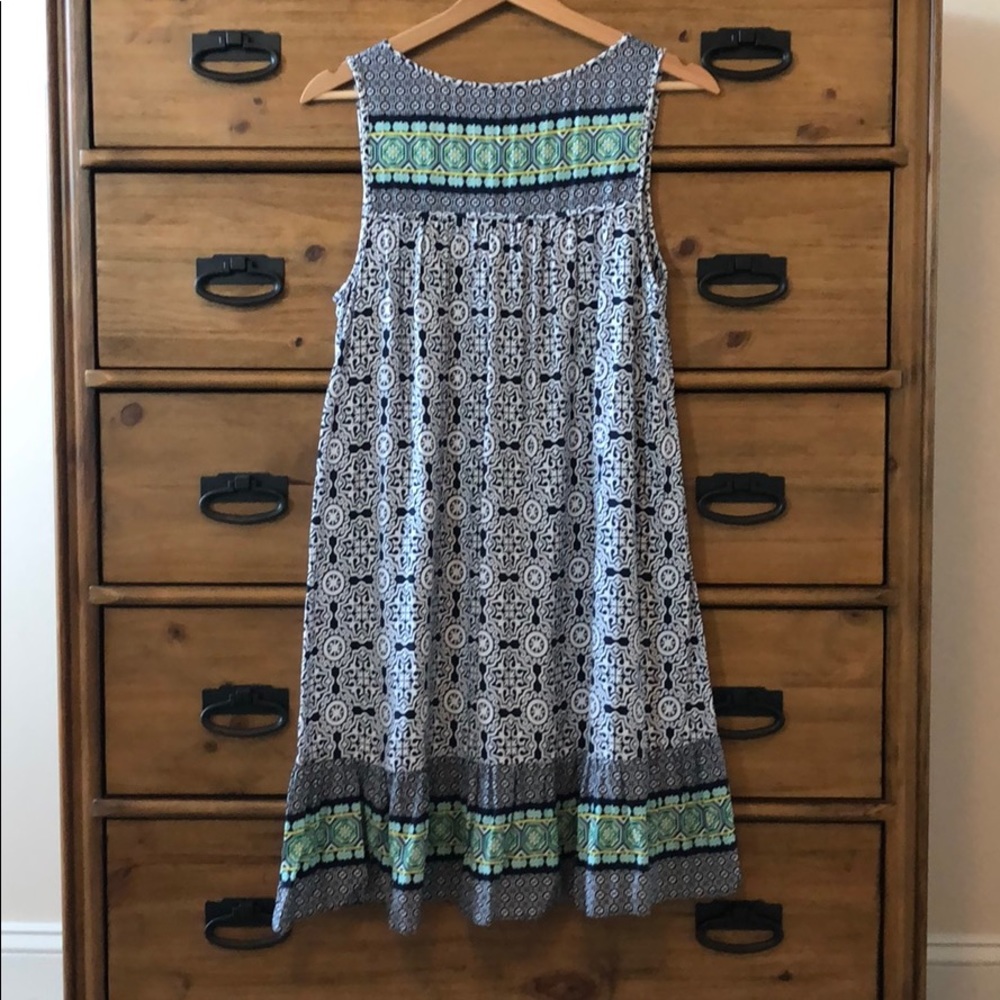 Dress - Picture 2 of 4